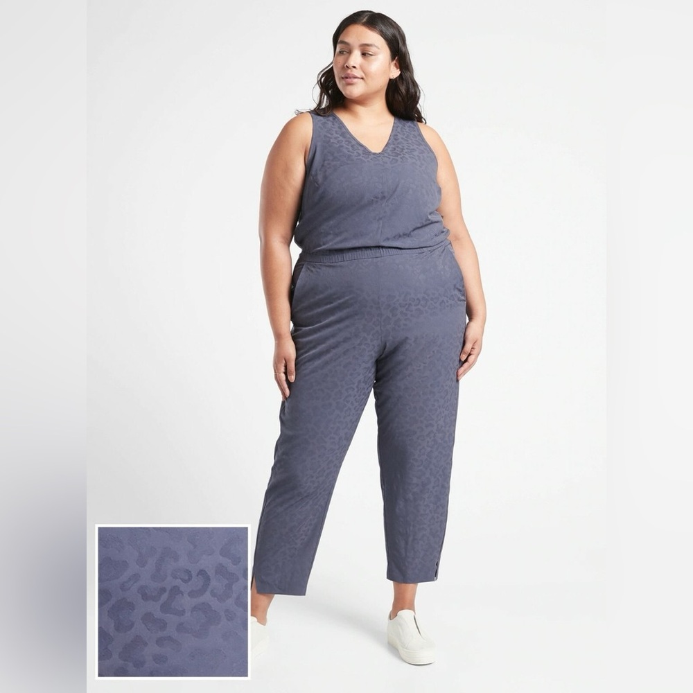 Athleta Brooklyn textured jumpsuit women's size 16 navy blue